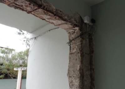 Reforço em pilares e vigas de concreto armado atingidas por severa oxidação resultantes de ação de cloretos
